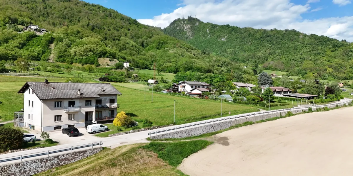 AMPIO E LUMINOSO QUADRILOCALE CON GIARDINO PRIVATO A BORGO VALSUGANA