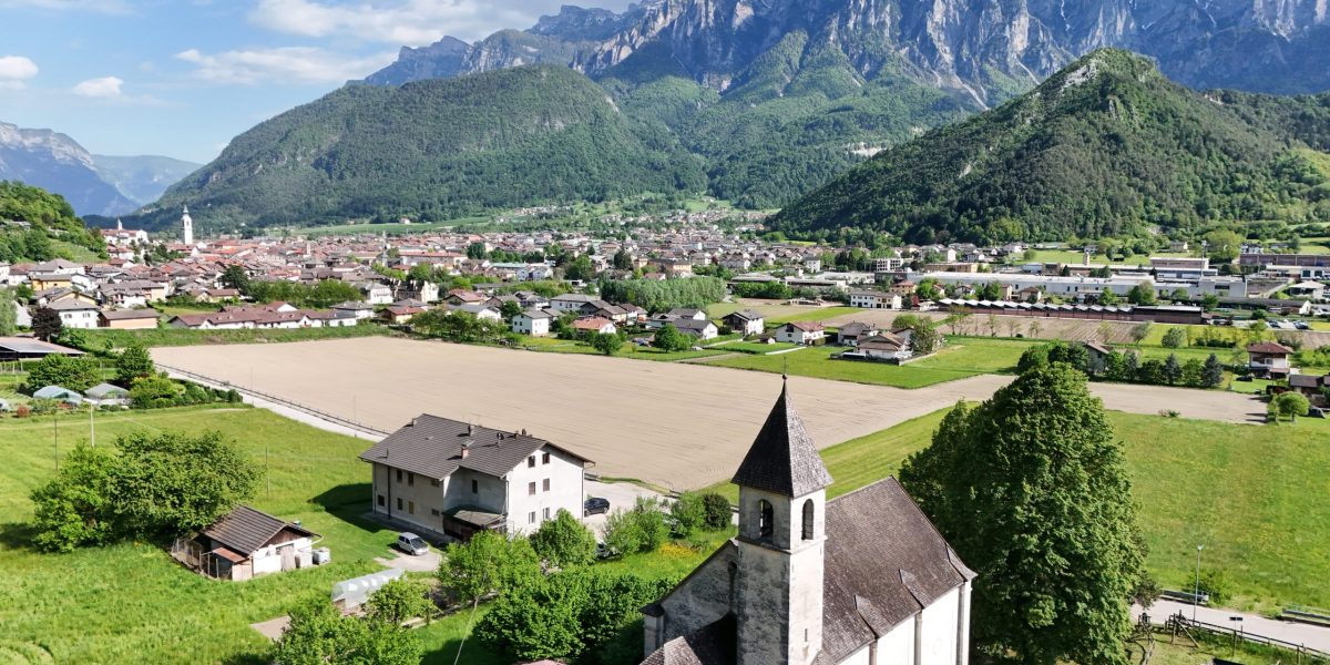 AMPIO E LUMINOSO QUADRILOCALE CON GIARDINO PRIVATO A BORGO VALSUGANA