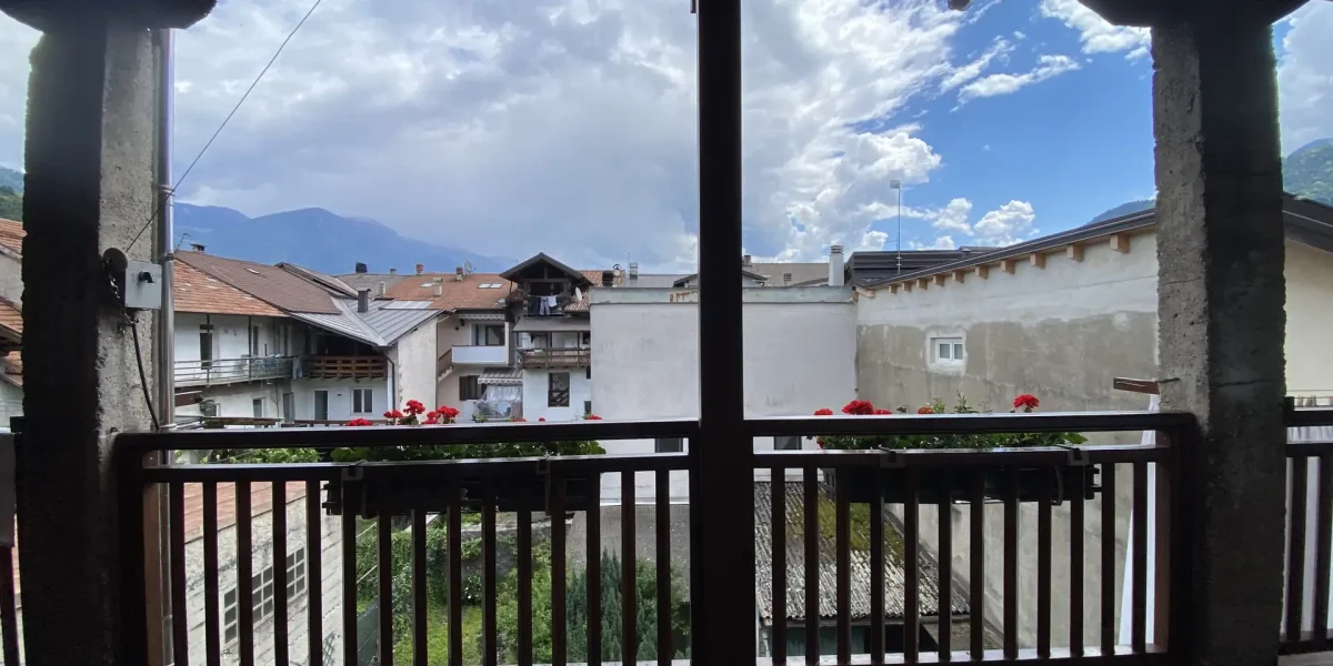 IN CENTRO, APPARTAMENTO CON GRANDE POTENZIALE