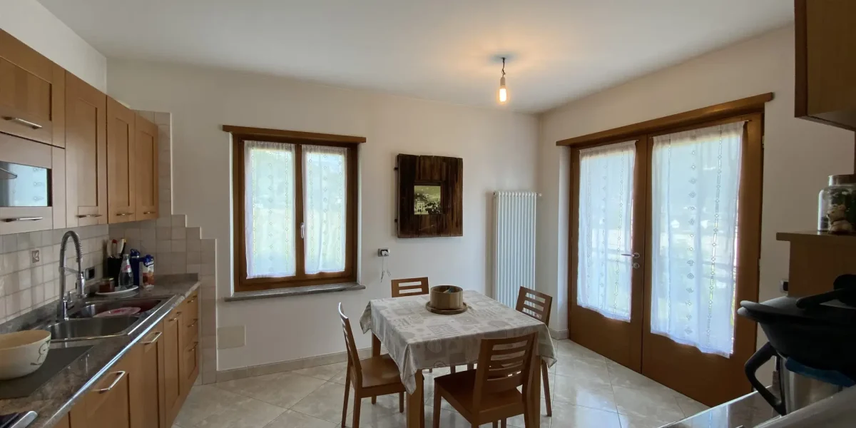 AMPIO E LUMINOSO QUADRILOCALE CON GIARDINO PRIVATO A BORGO VALSUGANA