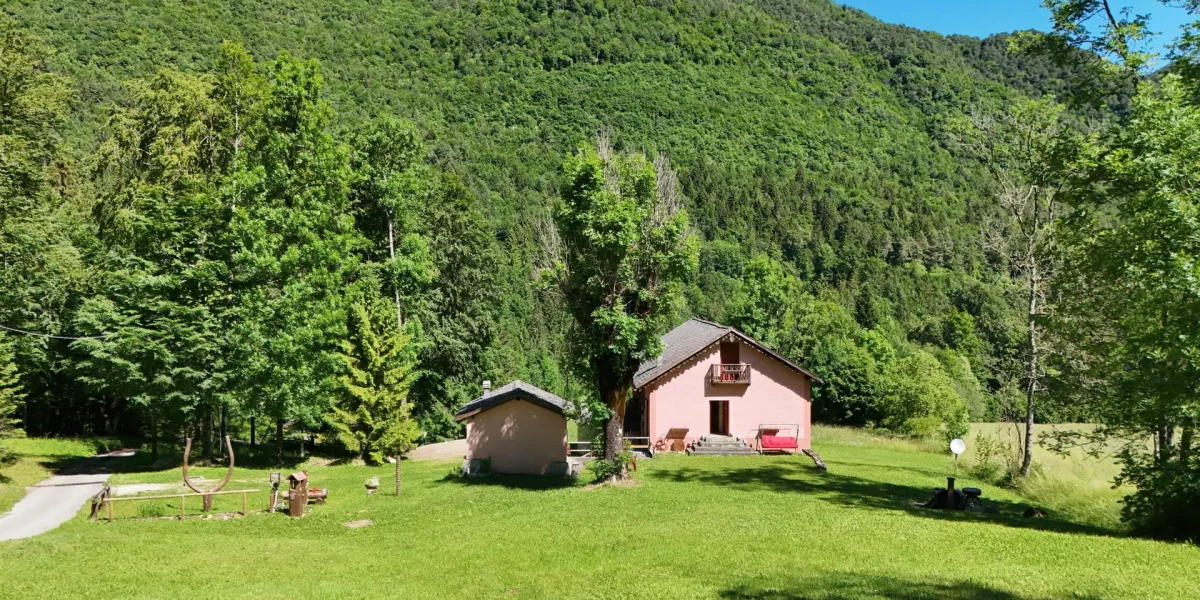VILLINO IN VAL DI SELLA