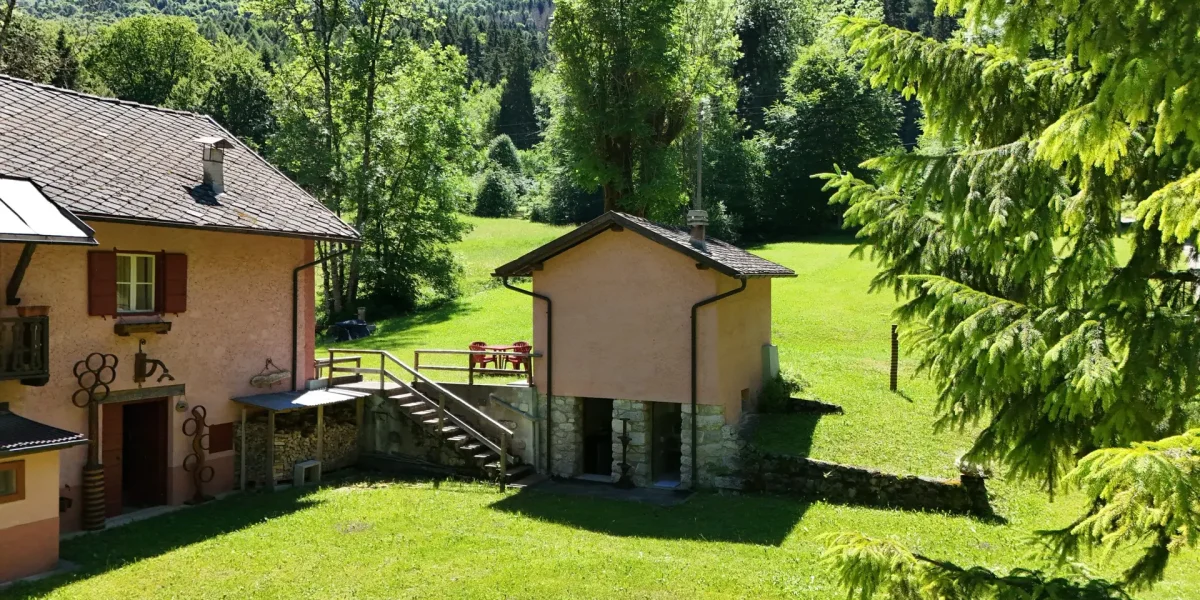 VILLINO IN VAL DI SELLA