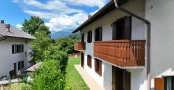 VILLETTA BIFAMILIARE CON GIARDINO