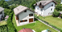 VILLETTA BIFAMILIARE CON GIARDINO