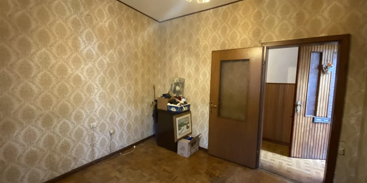 PORZIONE DI CASA CON TERRAZZO, IN PIENO CENTRO
