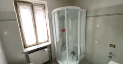 PORZIONE DI CASA CON TERRAZZO, IN PIENO CENTRO