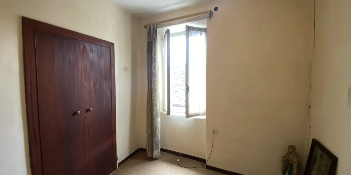 PORZIONE DI CASA CON TERRAZZO, IN PIENO CENTRO