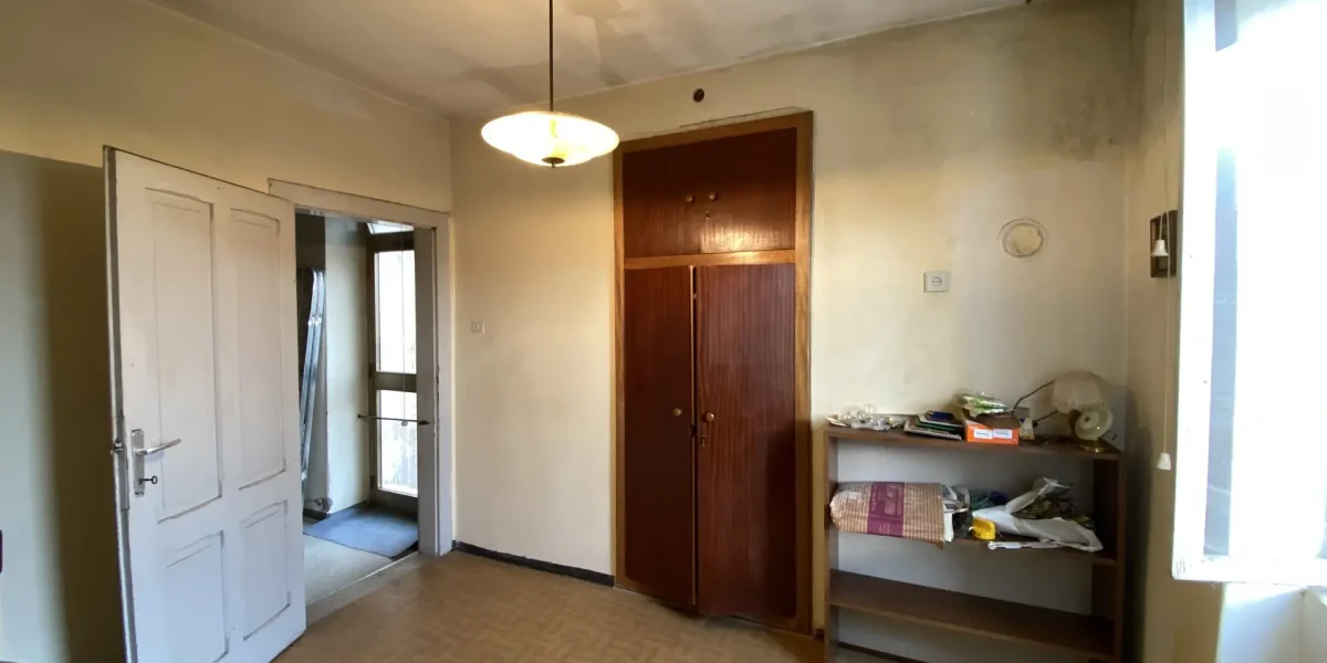 PORZIONE DI CASA CON TERRAZZO, IN PIENO CENTRO