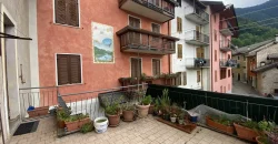 PORZIONE DI CASA CON TERRAZZO, IN PIENO CENTRO