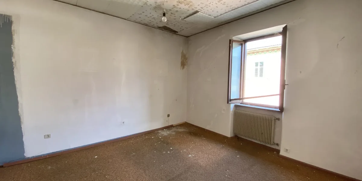 AMPI SPAZI, LUCE E GRANDI POTENZIALITÀ A BORGO VALSUGANA