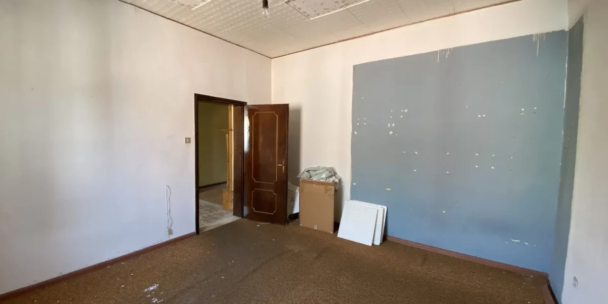 AMPI SPAZI, LUCE E GRANDI POTENZIALITÀ A BORGO VALSUGANA