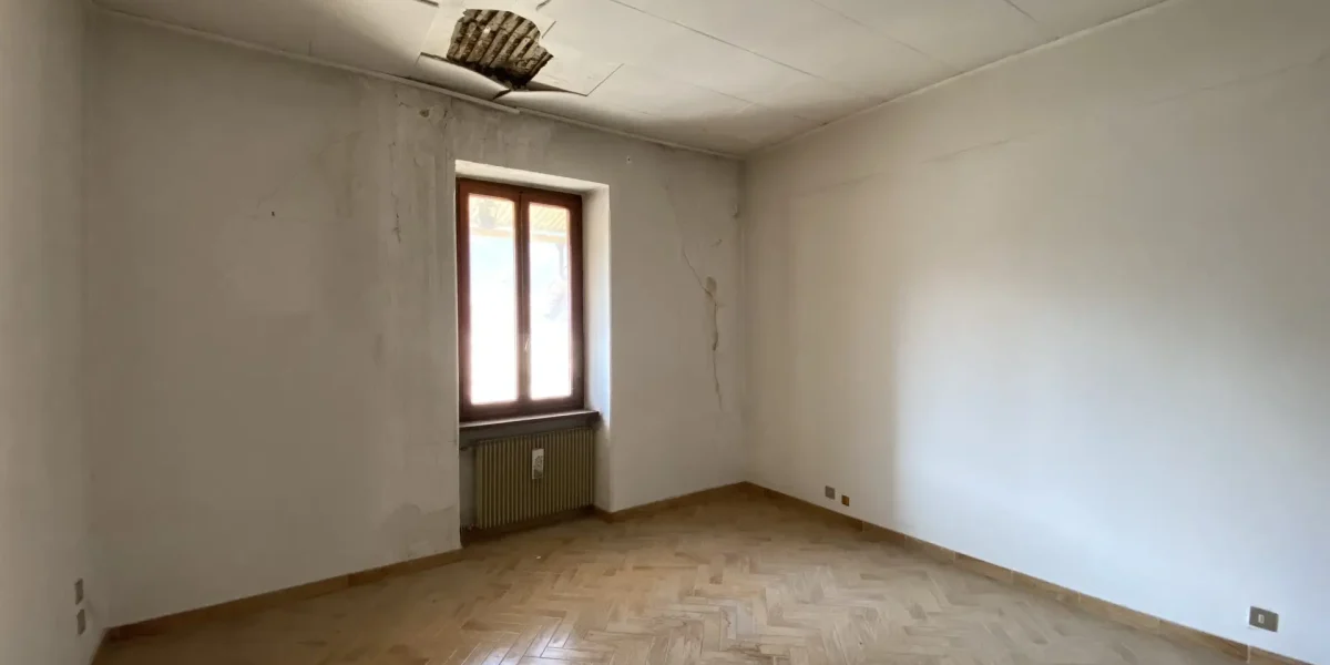 AMPI SPAZI, LUCE E GRANDI POTENZIALITÀ A BORGO VALSUGANA