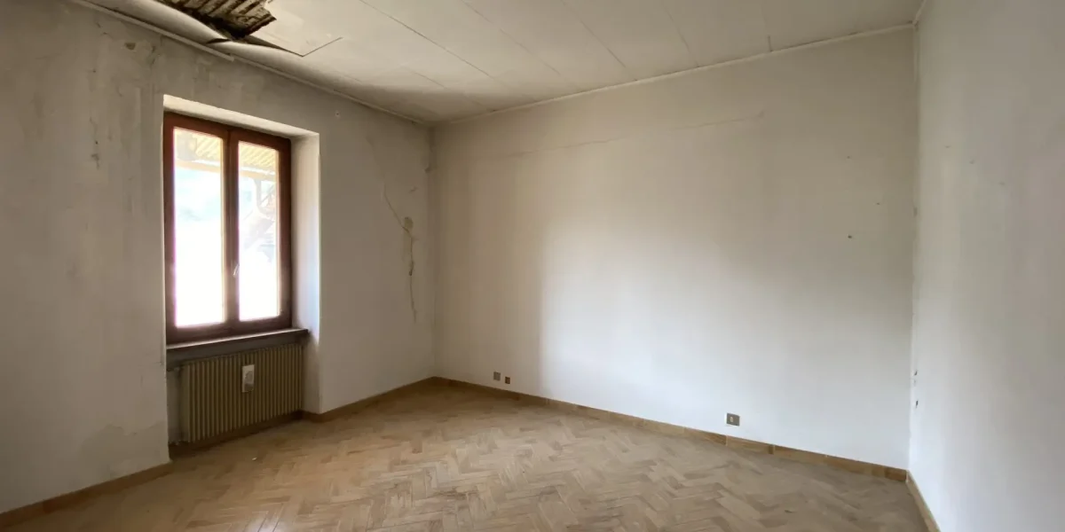 AMPI SPAZI, LUCE E GRANDI POTENZIALITÀ A BORGO VALSUGANA