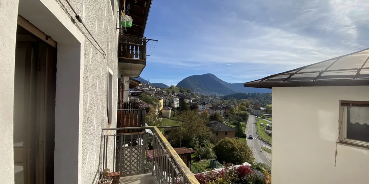 PORZIONE TERRA/CIELO CON VISTA