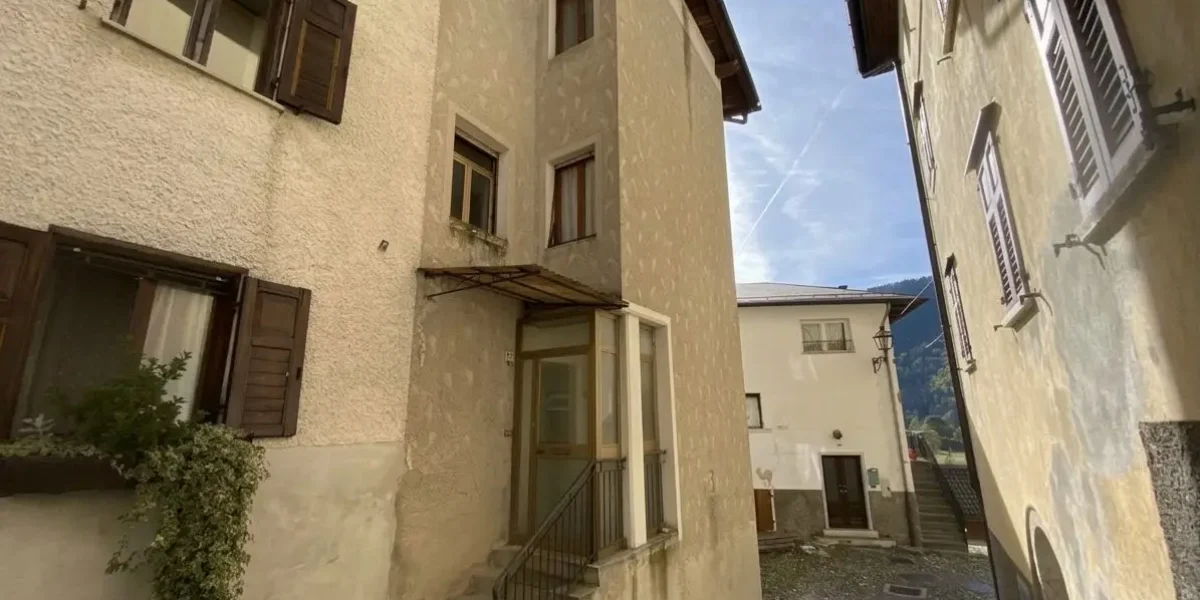 PORZIONE TERRA/CIELO CON VISTA