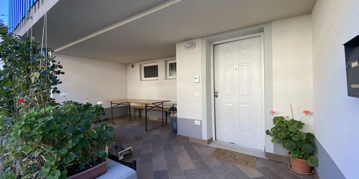 VILLETTA A SCHIERA CENTRALE, PRONTA DA ABITARE – SPAZI, COMFORT E FUNZIONALITÀ