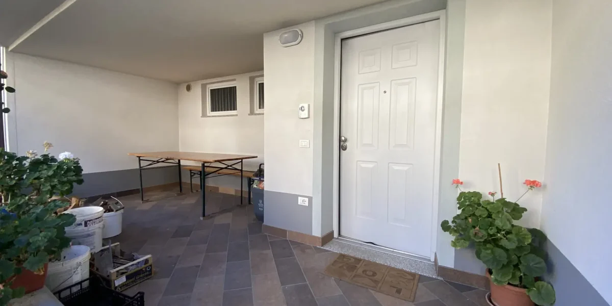 VILLETTA A SCHIERA CENTRALE, PRONTA DA ABITARE – SPAZI, COMFORT E FUNZIONALITÀ